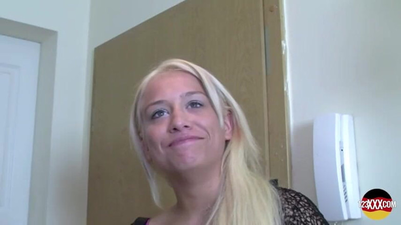 123XXX - 100% Amateurs: Hot German MILF Clapping Her Ass on a Hard Cock...