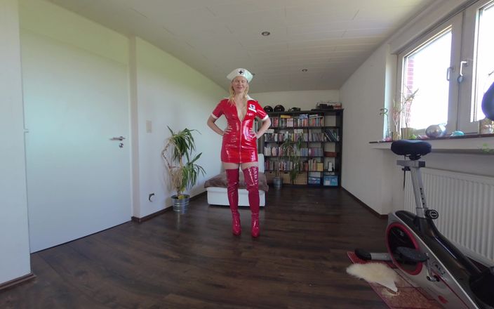 BlondeHexe VR: 발정난 간호사