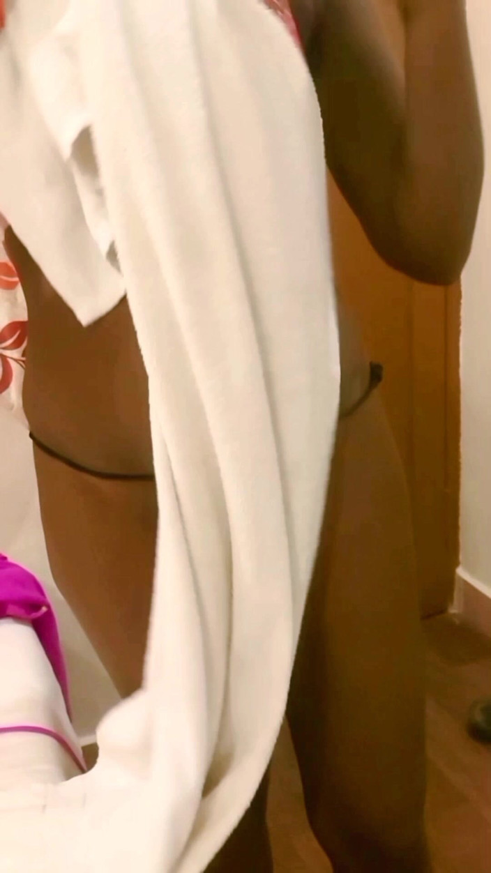 RenuRaj: Desi tamilische MILF Renus handjob für Chef verschüttet Sperma auf...