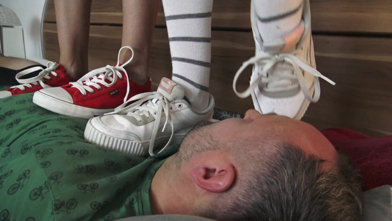 Femdom Austria: Teen Slut Girls Sneaker Face Standing and Jumping!