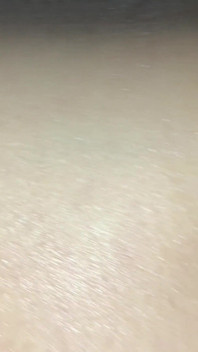 Ägyptischer junger mann uriniert auf seine saudische ehefrau, bevor er sie fickt
