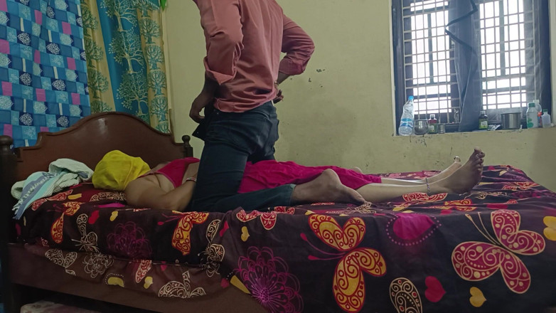 Desigirlsiri: Desi matrigna cazzo duro con figliastro completo romanticismo telugu audio...