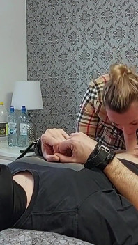 Зрадлива Дружина Прийшла Після Побачення, Рогоносець Ковтає Сперму З Презерватива І Їсть Власну Сперму На Десерт