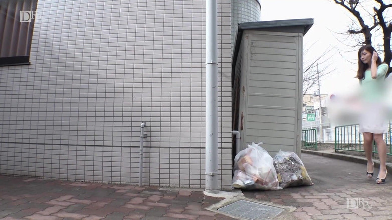 Pondo TV: A Playful Braless Wife in the Neighborhood Who Takes Out...