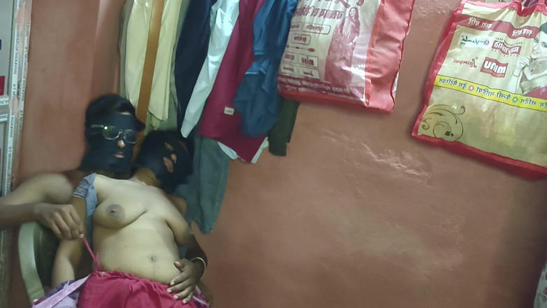 Nehatop123: Bini desi India berkongkek di bilik dan mengongkek pepeknya apabila...