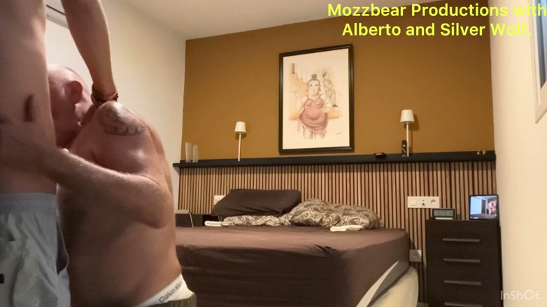 Mozzbear: Papás me invitaron a casa - parte 2
