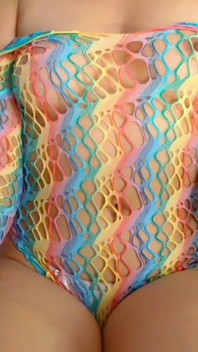 Splendida bellealiz nel suo costume da bagno colorato