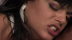 SEXUAL SIN: Orgia AMANTI scena 3_Beautiful mora arrapata in lingerie ha un'orgia con 3...