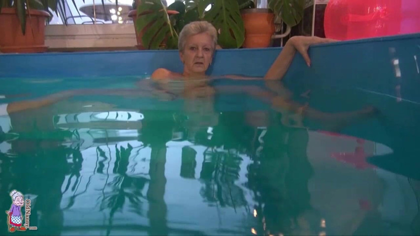 Swimming Session (Old Nanny)