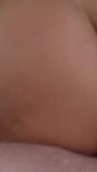 Zralý zadek MILFky roztažený doširoka s kapajícím creampie