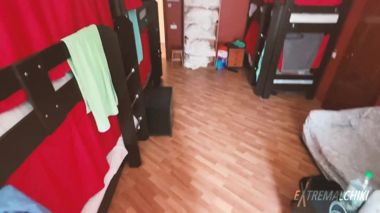 Extremalchiki: Hostel ochtend twink pijpbeurt