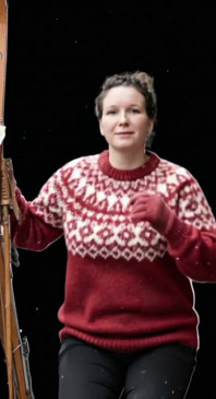 Sărind țâțele mele mari într-un pulover lesbian homosexual și alte jumperi pentru antrenorul meu de fotbal 48F care vrea să o fută și întreaga echipă!