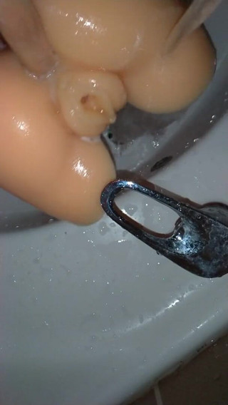 Kadir Reis: Come pulire il sex toy