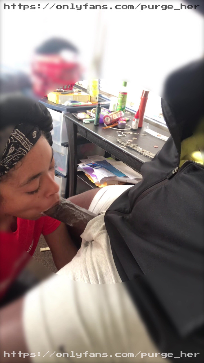 Purge_her: Tekak bonet atas dari jalang Jerman cantik saya