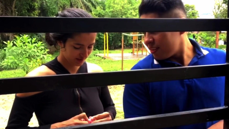 Rorono4zhot: 사랑과 오래된 추억을 만드는 옷으로 유령