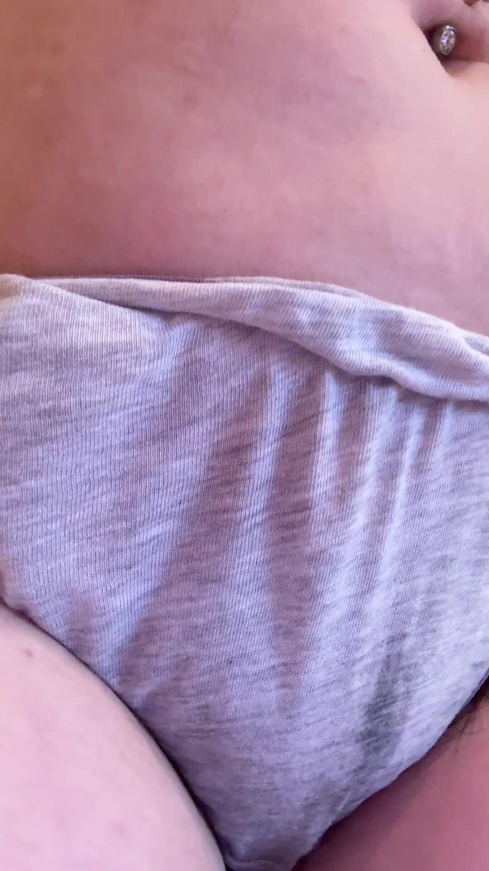 Sophie James: Skanky는 은퇴 한 팬티 트레이너 땀에 젖은 놀이를 망쳐 버렸어