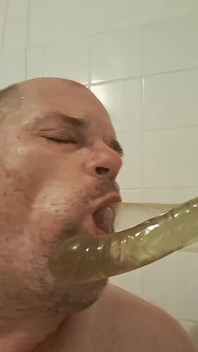 Ga Trut, Zuig De Dildo's