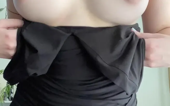 Veggiebabyy: Jiggly Titties for You!
