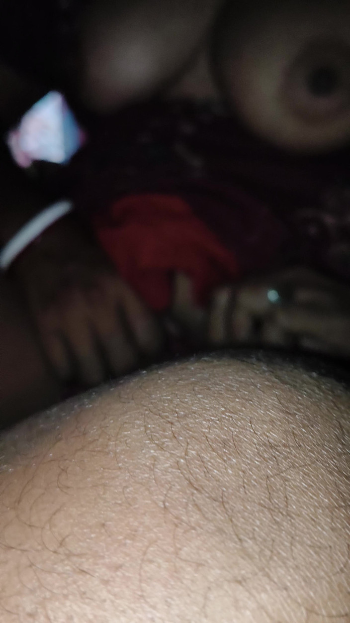 Pompi Majumdar: Sexy Bhabhi Caliente