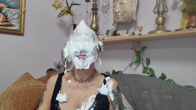 Melissa Johnson: Tôi là con đĩ của bạn!