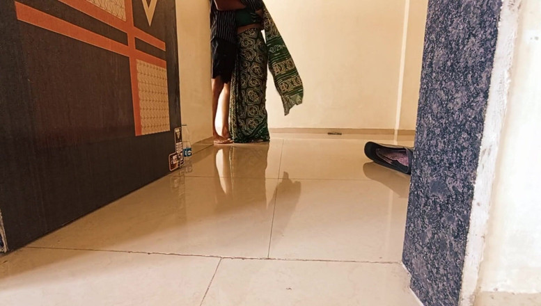 Harder299: デジは隣人の叔母と結婚し、家で一人でセックスしました。インドのバビキチュダイ。