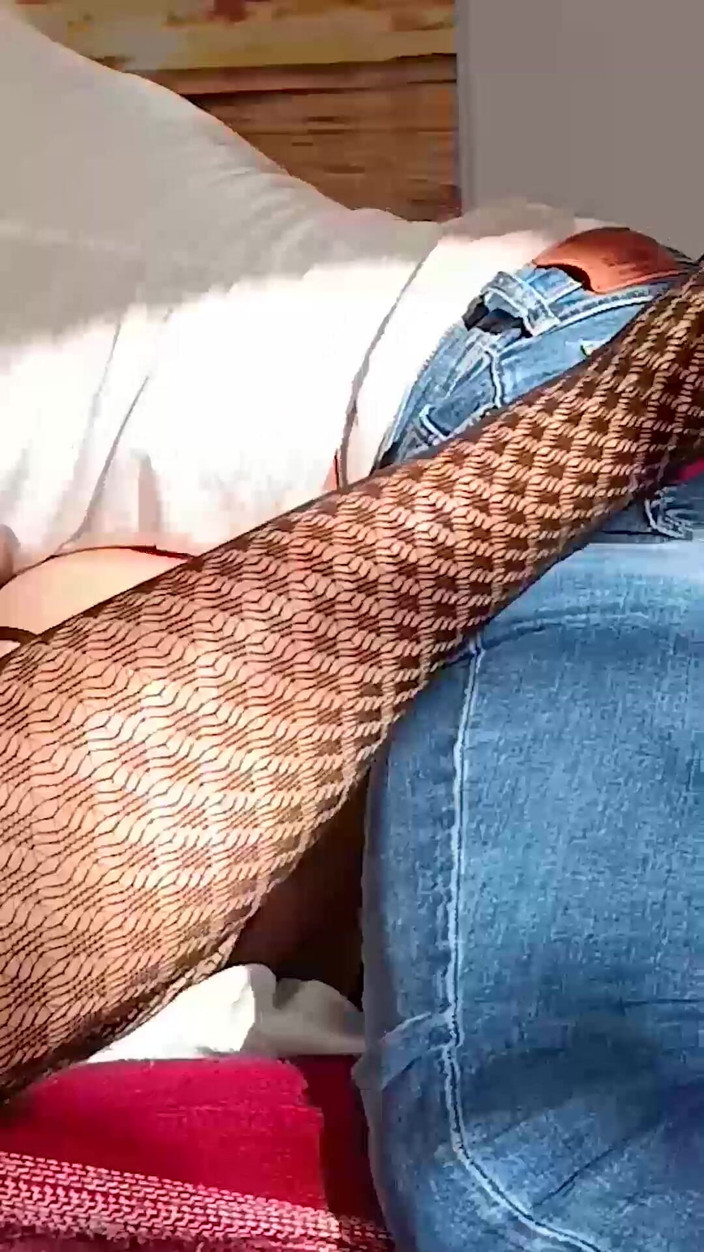 Stepmom's fun: おじいちゃんの若い妻が継孫を誘惑した