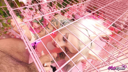 Nasty sluts studios: Camera roz ep.23: Supusă Kasara Wood linge curul, suge pula și...