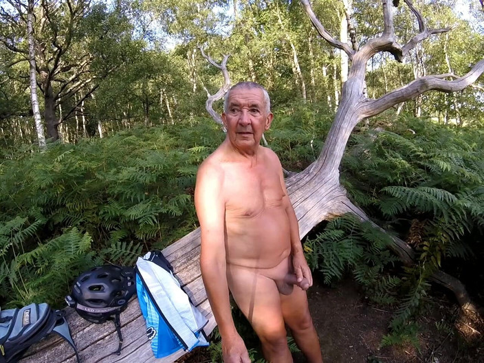 Andy: Jalan kaki 43 2025