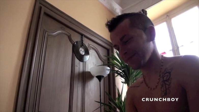 Crunch Boy: Jonge latino geneukt door de blonde Kameron Frost