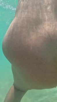 Nahá V Ráji - Hraní Pod Podvodním Oceánem