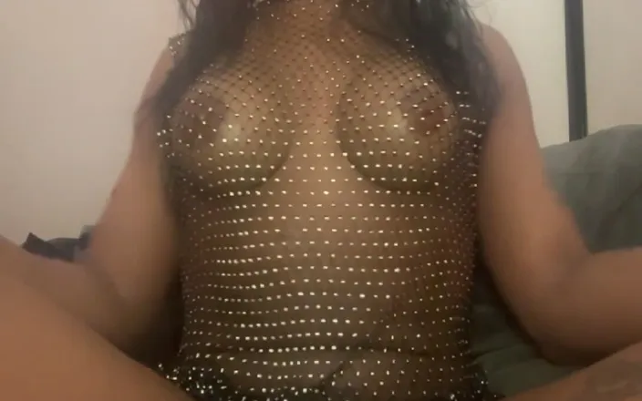 SoftDickFetish: It's Giving Bad Bitch