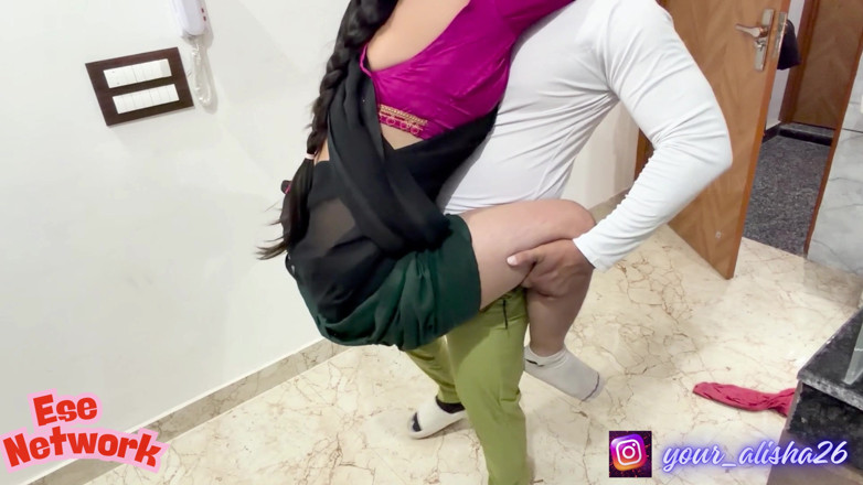 Sammy Sins: Una calda miLF indiana è stata scopata dal vicino