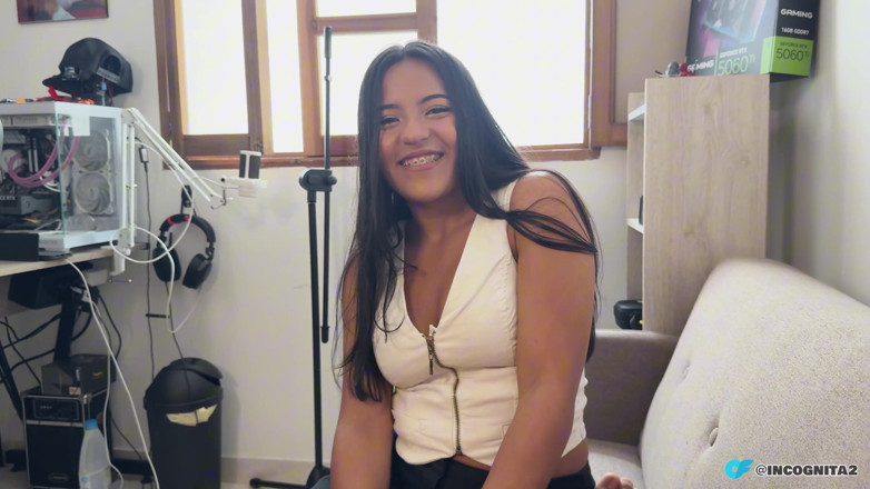 Solo_incognita: Nadržená brunetka chce vidět, jak šukám