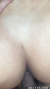 Em Primeiro Plano - MILF Silvana Lee Bate Punheta Com Os Pés E Fode Brian Evansx Em Closeup