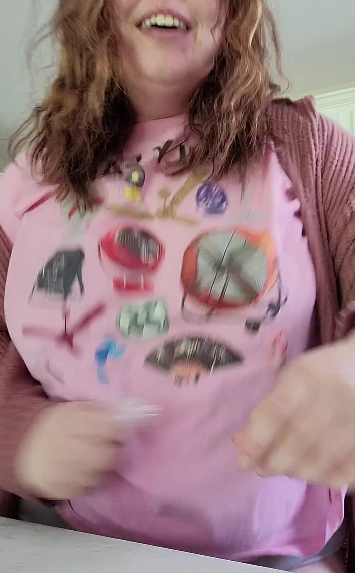 KinkyKatie: Sono così emozionata! Sono le Piccole cose, amico!