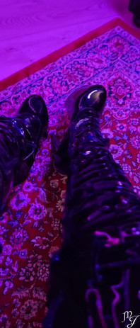 Mi Nuevo Par De Botas Hasta El Muslo - Mistress Julia