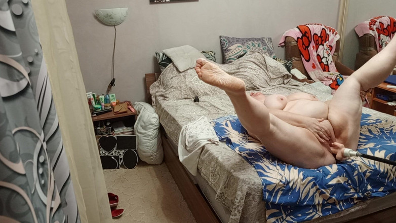 Zona901: 계모의 보짓물 가득한 보지를 따먹는 섹스 머신