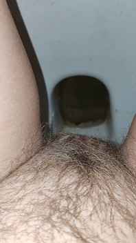 Big Load of Pee From Hairy Pussy