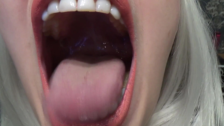 Goddess Misha Goldy: 나에게 당신의 주스를 먹이고 자신 (거인, JOI)