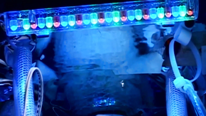 Alfacontent: Enastående blond slampa som tar en laddad kuk djupt inuti...