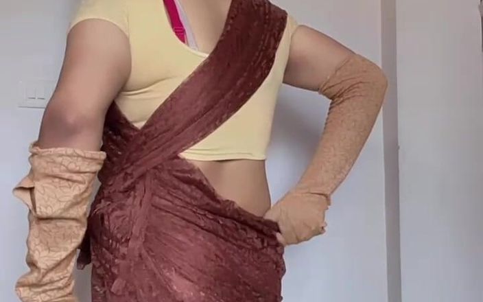 ModelMona14: Mona Bottom Crossdresser Saree