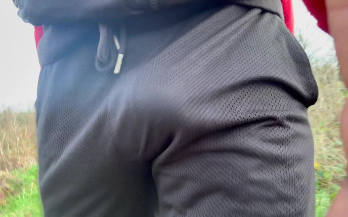 MrMagicDevil: Así que me puse el short, comando, y salí a...