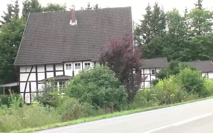 German Full Movies: Un fermier à porcs cherche une femme à baiser