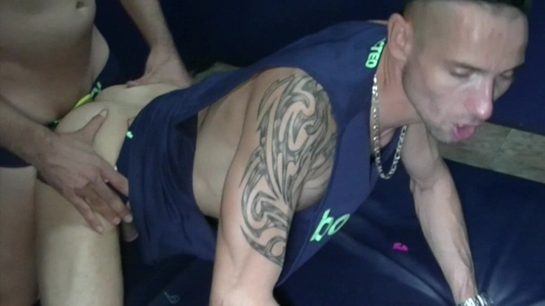 Jess Royan XXX: Gay surový ošukaný v Backoom ve veřejném cestovním chlápku