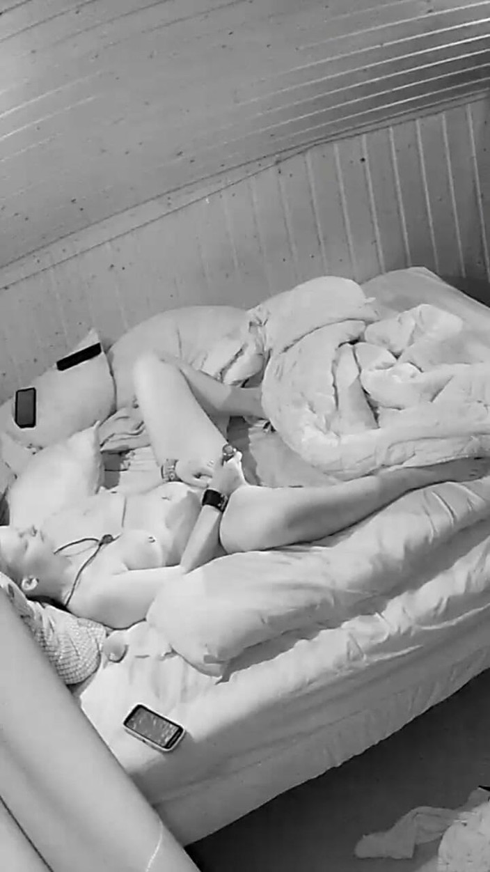 KittieNoOne: Cumming Twice to Sleep Twice as Nice