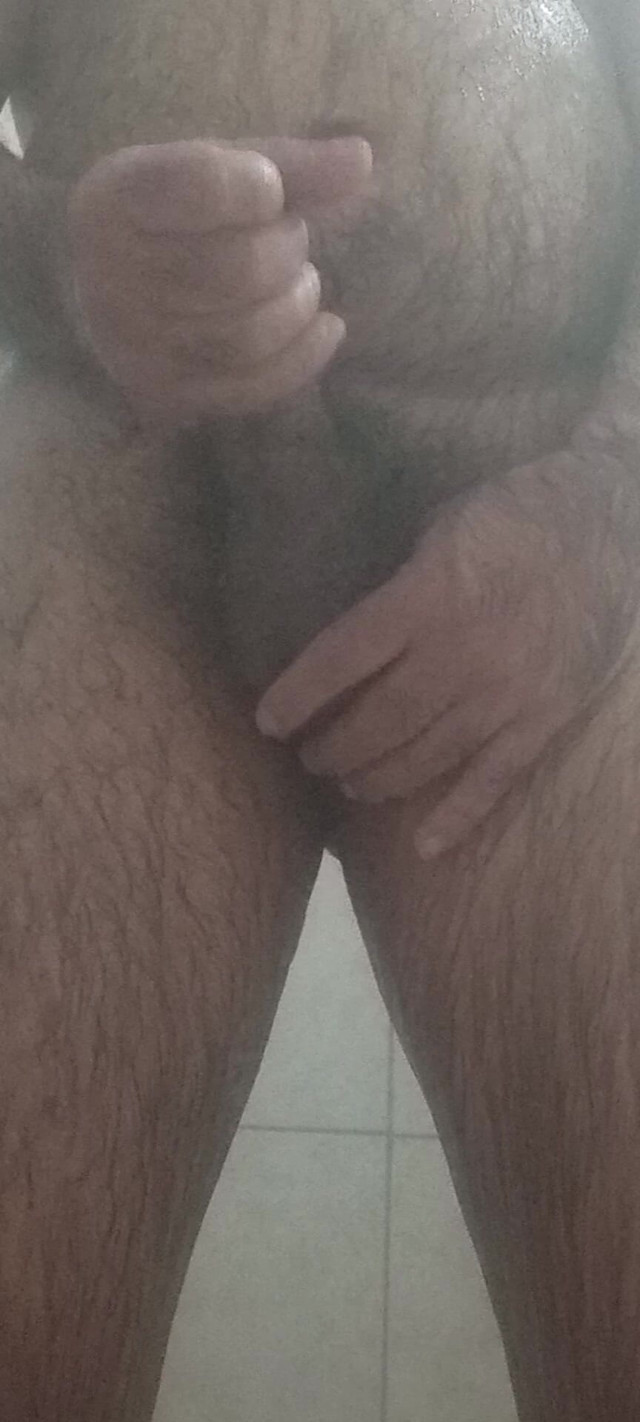 Daddy Bear in the Bath (Very thick macro penis)