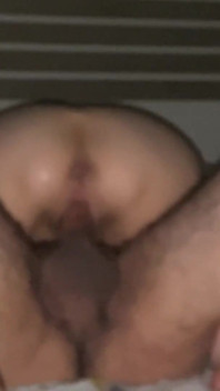 Üvey kız kardeş vibratör dildosunu nasıl kullandığını gösterdi bölüm 2