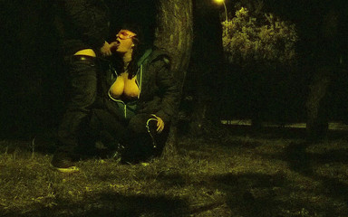 Toilet Mommy: Rychlovka kouření od macechy, než nás někdo uvidí