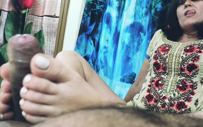 Bolly Karma: BBC motiva menina a fazer sexo