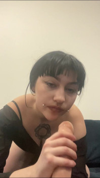 A Working Throat Does a Royal Blowjob and Gets a Dose of Cum!